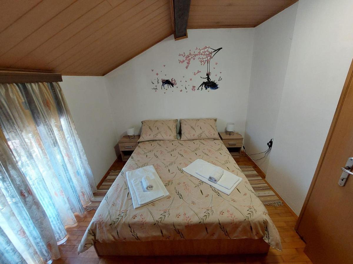 Apartment Mila With Jacuzzi Spa Pula Exterior foto